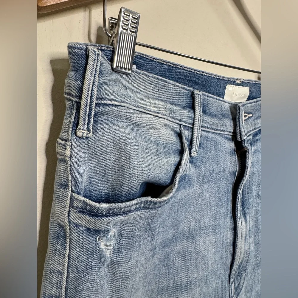 MOTHER Jeans The Hustler Ankle Fray in Knock on Wood